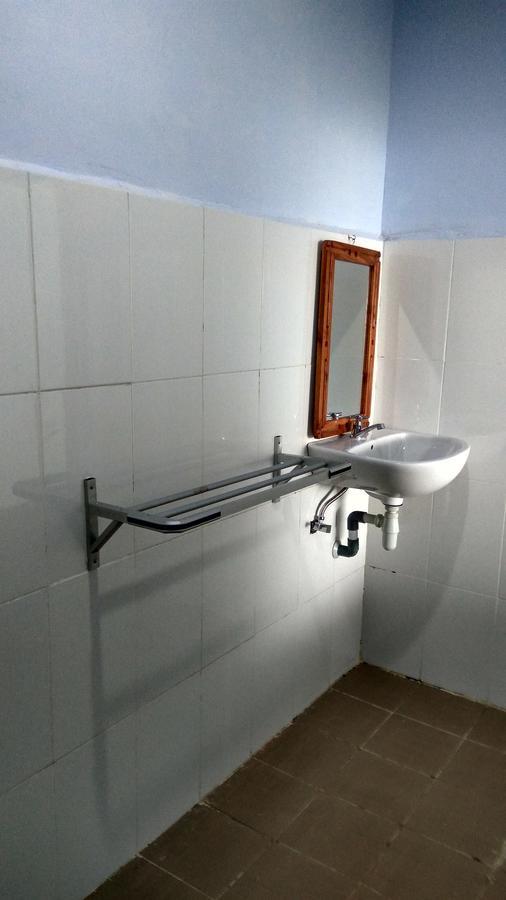 Mawar Hotel Labuan Bajo Buitenkant foto
